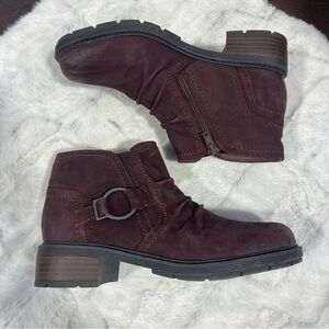 Clarks Dark plum purple  Ankle Boots Womens 7.5